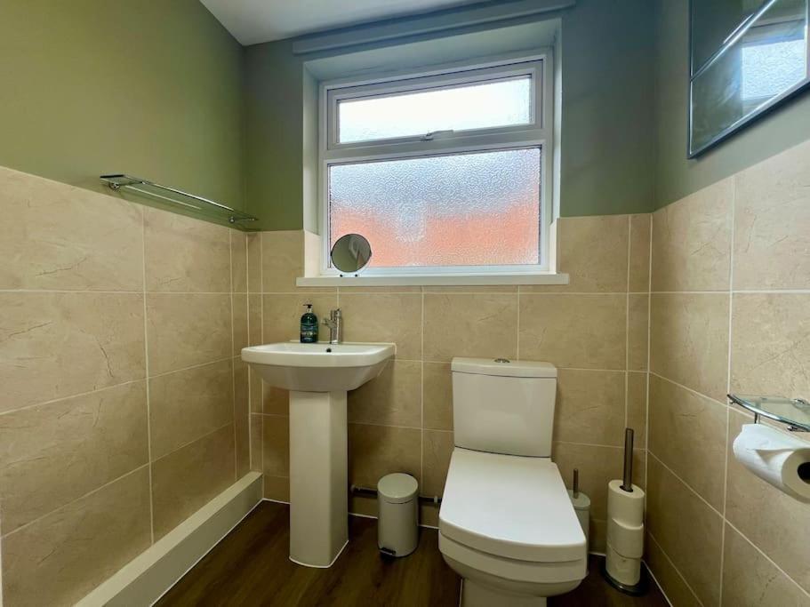 Apartamento The Rose- Grd Floor, 2-5 Beds, Smarttv, Uni, Tram, M250 Fibre Nottingham Exterior foto